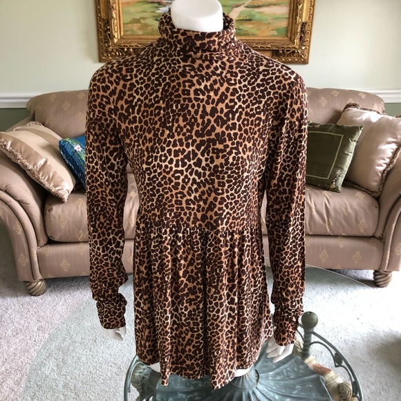 Motherhood Maternity Tops - Motherhood Maternity Leopard LS Turtleneck Top NWT